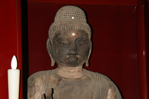 常福寺の薬師如来坐像01